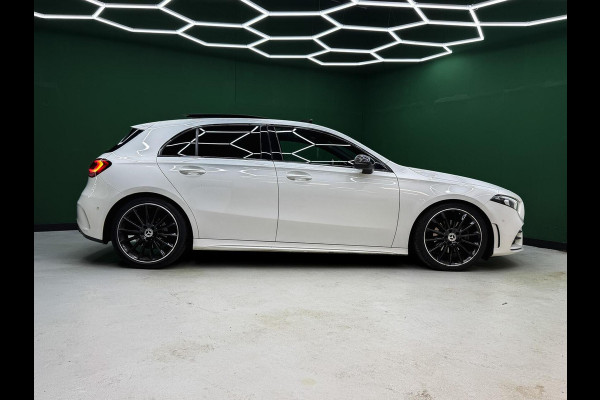Mercedes-Benz A-Klasse 200 AMG | Camera | Carplay | Pano | Sfeer