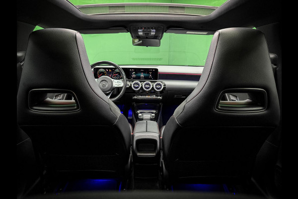 Mercedes-Benz A-Klasse 200 AMG | Camera | Carplay | Pano | Sfeer