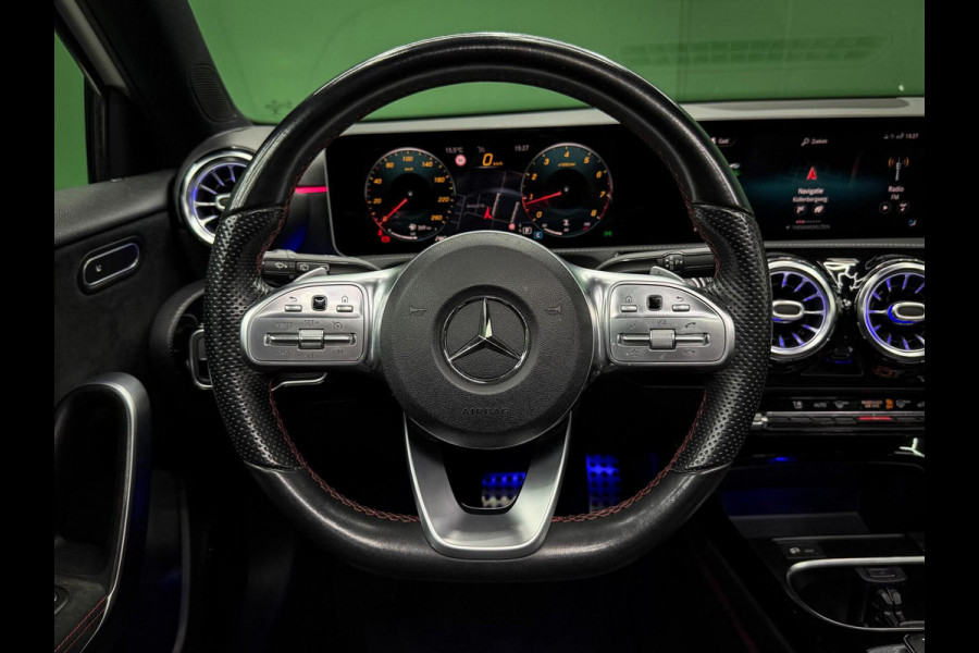 Mercedes-Benz A-Klasse 200 AMG | Camera | Carplay | Pano | Sfeer