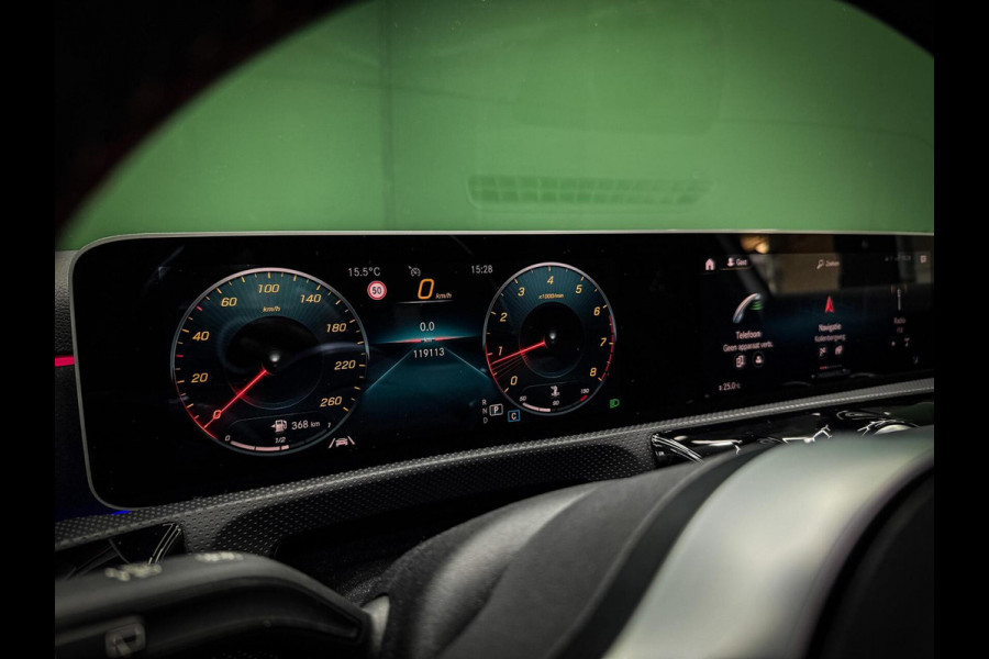 Mercedes-Benz A-Klasse 200 AMG | Camera | Carplay | Pano | Sfeer
