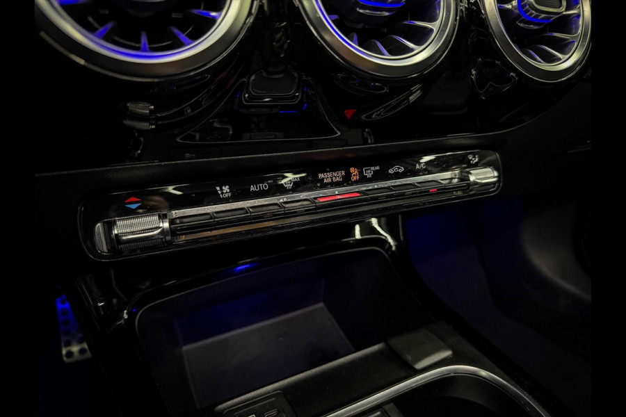 Mercedes-Benz A-Klasse 200 AMG | Camera | Carplay | Pano | Sfeer