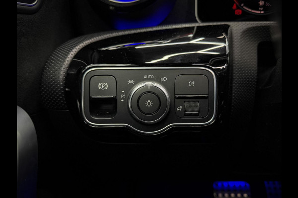 Mercedes-Benz A-Klasse 200 AMG | Camera | Carplay | Pano | Sfeer