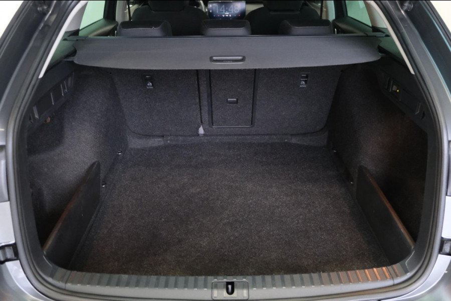 Škoda Octavia Combi 1.0 e-TSI Ambition Automaat - N.A.P. Airco, Cruise, PDC, Navi, Virtual display, Trekhaak.