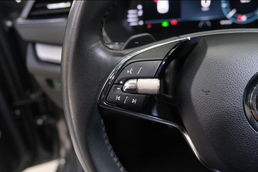 Škoda Octavia Combi 1.0 e-TSI Ambition Automaat - N.A.P. Airco, Cruise, PDC, Navi, Virtual display, Trekhaak.