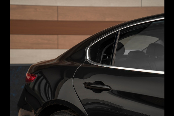 Alfa Romeo Giulia 2.0T 300pk Q2 | Performance Pack | Veloce stoelen | NL-auto | Adapt. onderstel