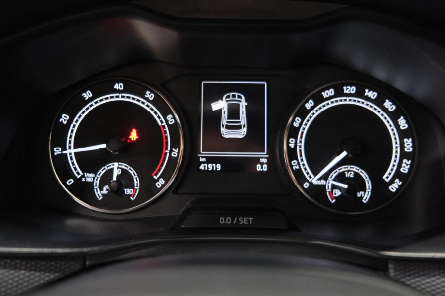 Škoda Kamiq 1.0 TSI Ambition - N.A.P. Airco, Cruise, Carplay.