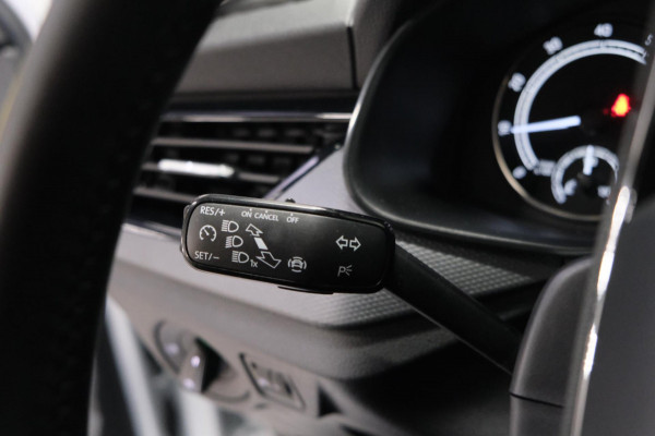 Škoda Kamiq 1.0 TSI Ambition - N.A.P. Airco, Cruise, Carplay.