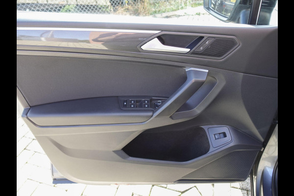 Volkswagen Tiguan Allspace 1.5 TSI DSG R-Line 7p. | Navigatie | Climate Control | Lichtmetalen velgen | DAB | Led | Stoelverwarming