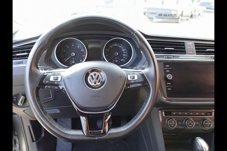 Volkswagen Tiguan Allspace 1.5 TSI DSG R-Line 7p. | Navigatie | Climate Control | Lichtmetalen velgen | DAB | Led | Stoelverwarming