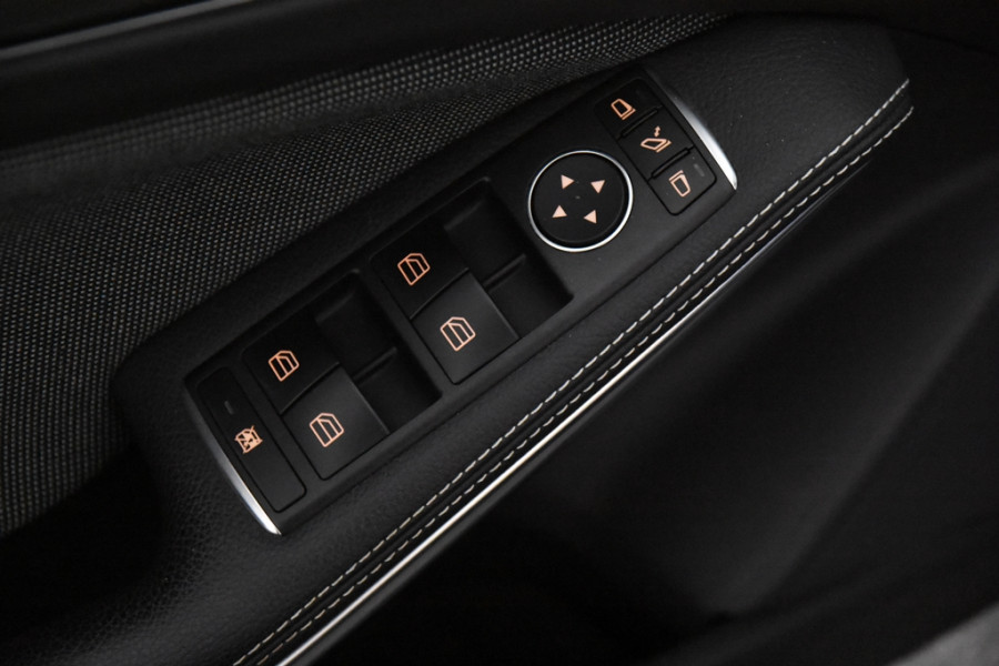 Mercedes-Benz A-Klasse 180 AMG-Line Ambiente *Navi*Stoelverwarming*