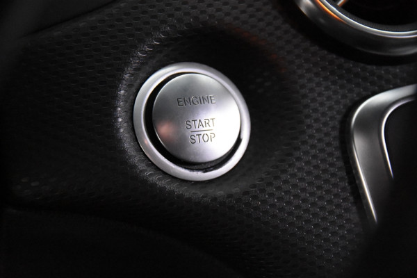 Mercedes-Benz A-Klasse 180 AMG-Line Ambiente *Navi*Stoelverwarming*