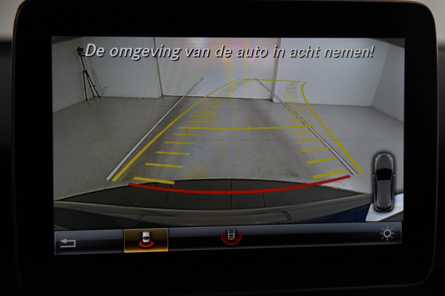 Mercedes-Benz A-Klasse 180 AMG-Line Ambiente *Navi*Stoelverwarming*