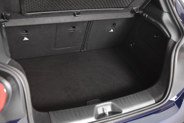 Mercedes-Benz A-Klasse 180 AMG-Line Ambiente *Navi*Stoelverwarming*