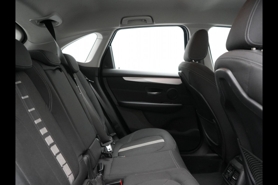 BMW 2 Serie Active Tourer 218i Executive 141pk Automaat | Trekhaak Afn. | LED Koplampen | Navigatie | DAB | Cruise Control |