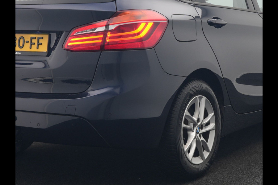 BMW 2 Serie Active Tourer 218i Executive 141pk Automaat | Trekhaak Afn. | LED Koplampen | Navigatie | DAB | Cruise Control |