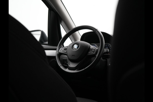 BMW 2 Serie Active Tourer 218i Executive 141pk Automaat | Trekhaak Afn. | LED Koplampen | Navigatie | DAB | Cruise Control |