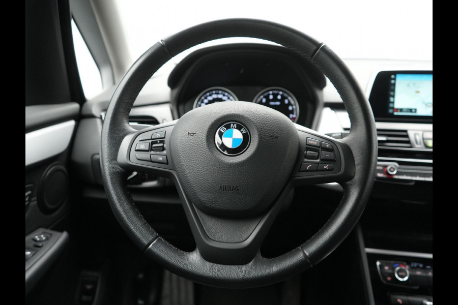 BMW 2 Serie Active Tourer 218i Executive 141pk Automaat | Trekhaak Afn. | LED Koplampen | Navigatie | DAB | Cruise Control |