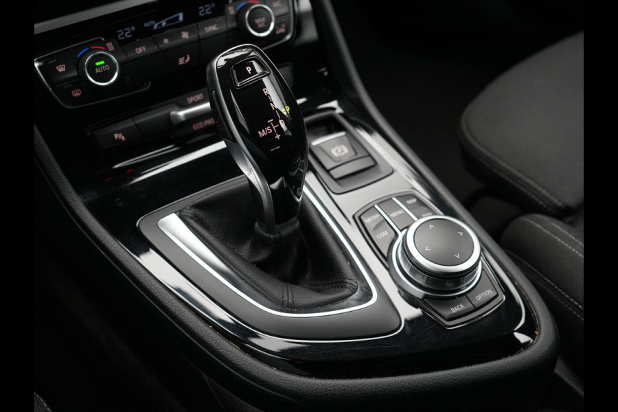 BMW 2 Serie Active Tourer 218i Executive 141pk Automaat | Trekhaak Afn. | LED Koplampen | Navigatie | DAB | Cruise Control |