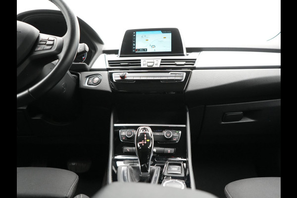 BMW 2 Serie Active Tourer 218i Executive 141pk Automaat | Trekhaak Afn. | LED Koplampen | Navigatie | DAB | Cruise Control |