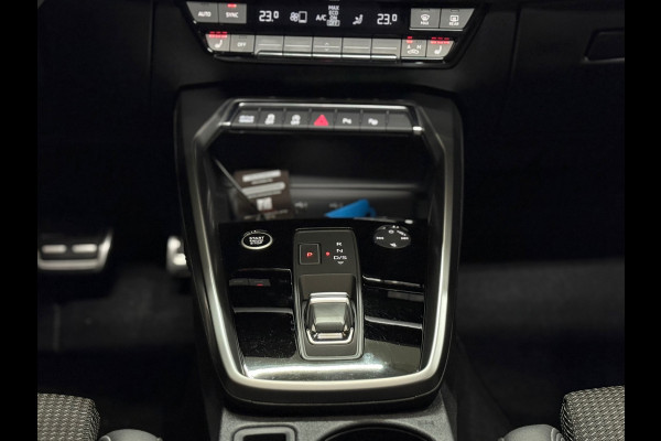 Audi A3 Sportback 35 TFSI S edition | S-Line | Pano | Camera | Matrix LED | Sportstoelen | Adaptive Cruise | Navigatie