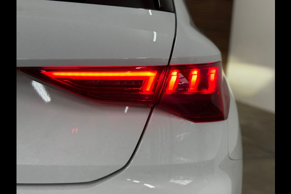 Audi A3 Sportback 35 TFSI S edition | S-Line | Pano | Camera | Matrix LED | Sportstoelen | Adaptive Cruise | Navigatie