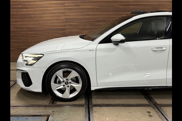 Audi A3 Sportback 35 TFSI S edition | S-Line | Pano | Camera | Matrix LED | Sportstoelen | Adaptive Cruise | Navigatie