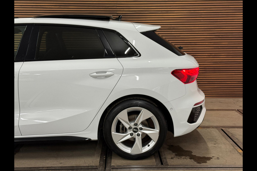 Audi A3 Sportback 35 TFSI S edition | S-Line | Pano | Camera | Matrix LED | Sportstoelen | Adaptive Cruise | Navigatie
