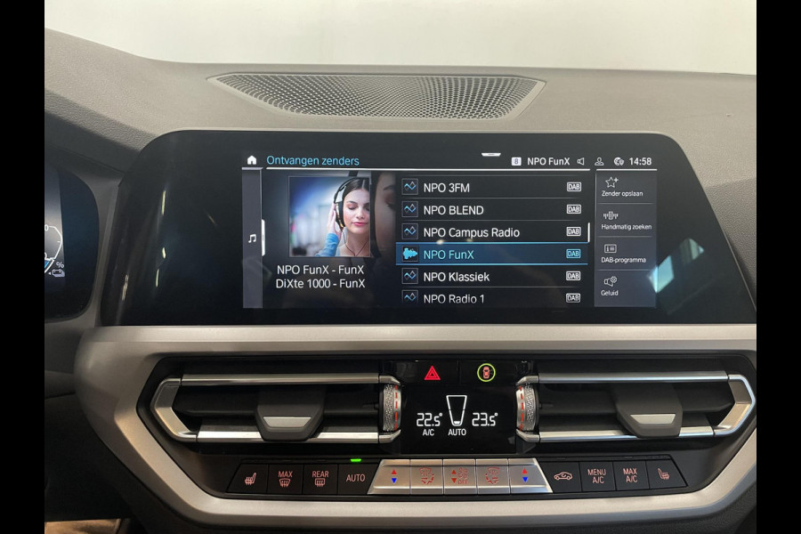 BMW 3 Serie Touring 330e Aut. Sportline Business 292pk Airco ECC Navi Carplay Cruise Control PDC VA Virtual cockpit Sportstoelen Sensatec