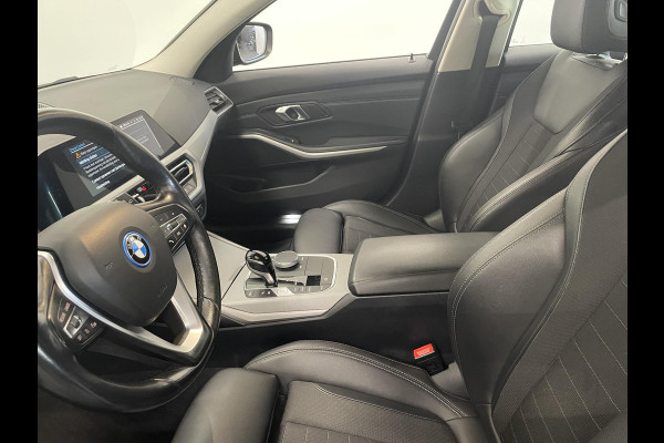 BMW 3 Serie Touring 330e Aut. Sportline Business 292pk Airco ECC Navi Carplay Cruise Control PDC VA Virtual cockpit Sportstoelen Sensatec