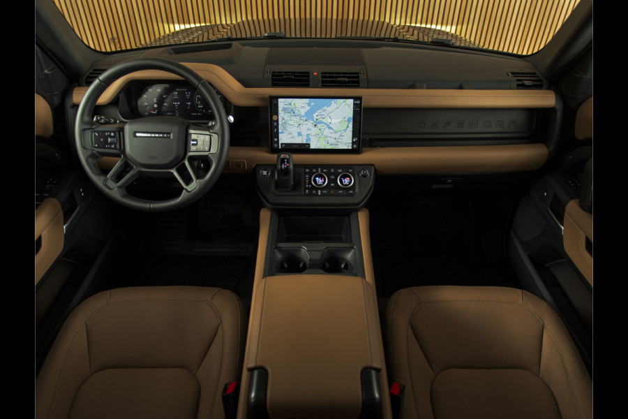 Land Rover Defender 110 2.0 P300e 110 X-Dynamic HSE BRUIN LEDER-22"-HUD-PANO-MERIDIAN