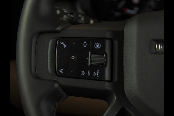 Land Rover Defender 110 2.0 P300e 110 X-Dynamic HSE BRUIN LEDER-22"-HUD-PANO-MERIDIAN