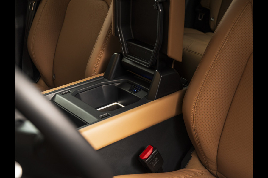 Land Rover Defender 110 2.0 P300e 110 X-Dynamic HSE BRUIN LEDER-22"-HUD-PANO-MERIDIAN