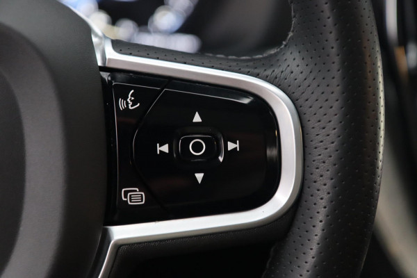 Volvo XC60 2.0 T8 Twin Engine AWD Inscription / PANODAK / HUD / KEYLESS / 2X MEMORY / CAMERA