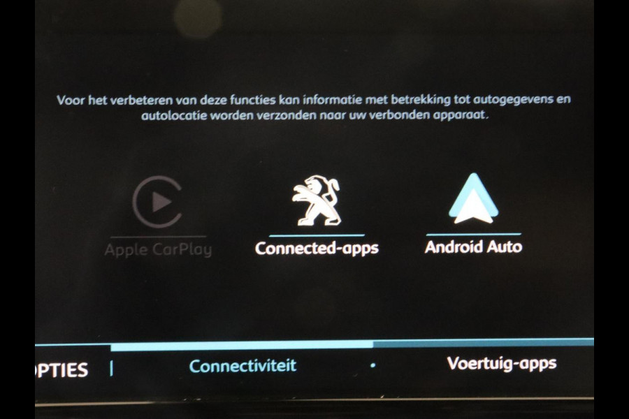 Peugeot e-2008 EV GT 50 kWh | Panoramadak | Stoelverwarming | Adaptive cruise | Leder/Alcantara | Carplay | 18'' | Camera | Navigatie | Dodehoek detectie