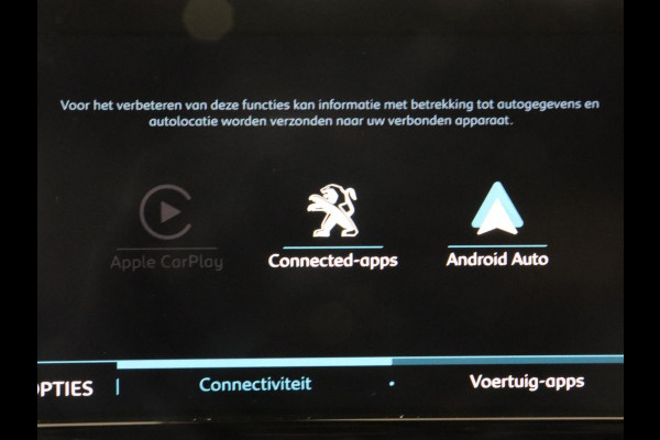 Peugeot e-2008 EV GT 50 kWh | Panoramadak | Stoelverwarming | Adaptive cruise | Leder/Alcantara | Carplay | 18'' | Camera | Navigatie | Dodehoek detectie