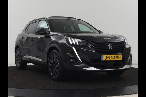 Peugeot e-2008 EV GT 50 kWh | Panoramadak | Stoelverwarming | Adaptive cruise | Leder/Alcantara | Carplay | 18'' | Camera | Navigatie | Dodehoek detectie