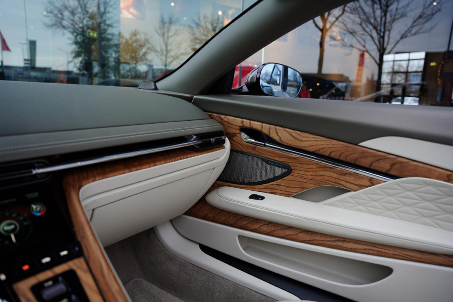 Aston Martin DB12 Volante 4.0 V8 NL-Auto 1e Eigenaar 3 D.Km Nw.Pr 430K