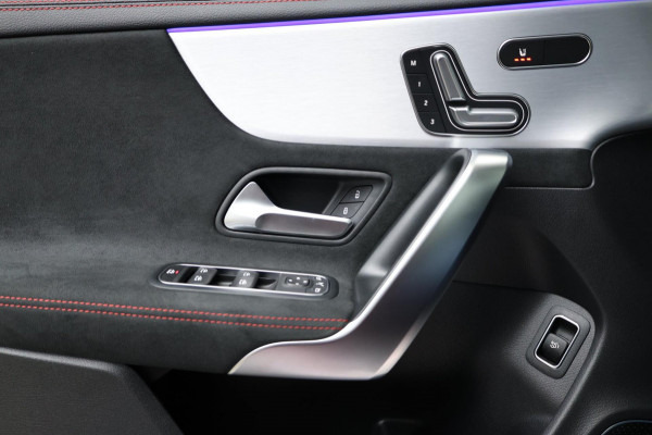 Mercedes-Benz AMG CLA 45 BTW/MULTIBEAM/VIRTUAL/SFEER/KUIP+MEMORY/19" LMV/CAM/ACC/ECC/12 MND GARANTIE