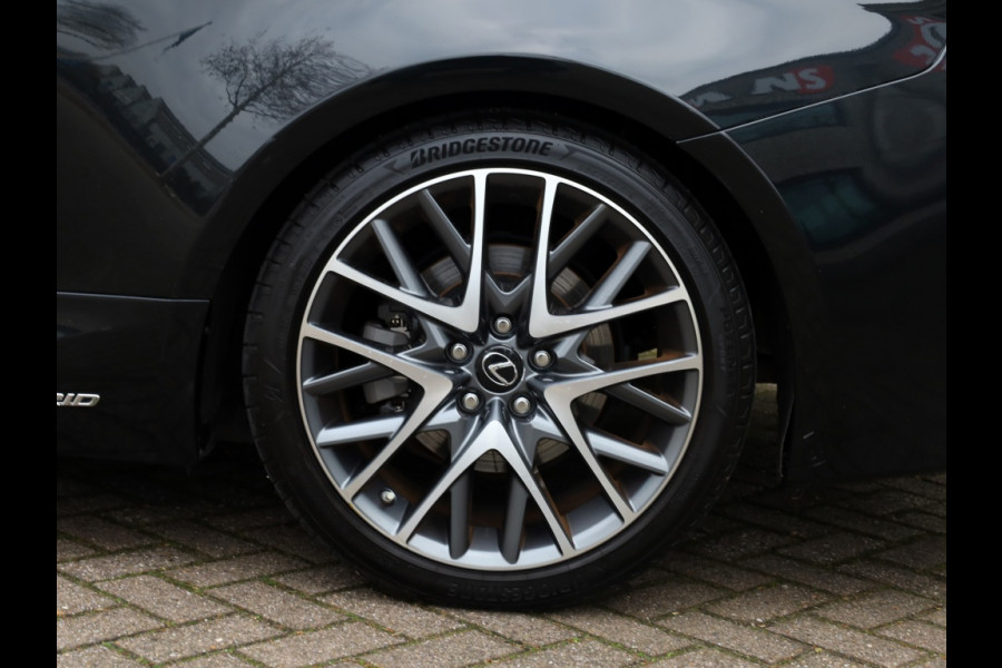 Lexus RC 300h F SPORT Line | Mark Levinson | Safety Pack | Stoelventilati
