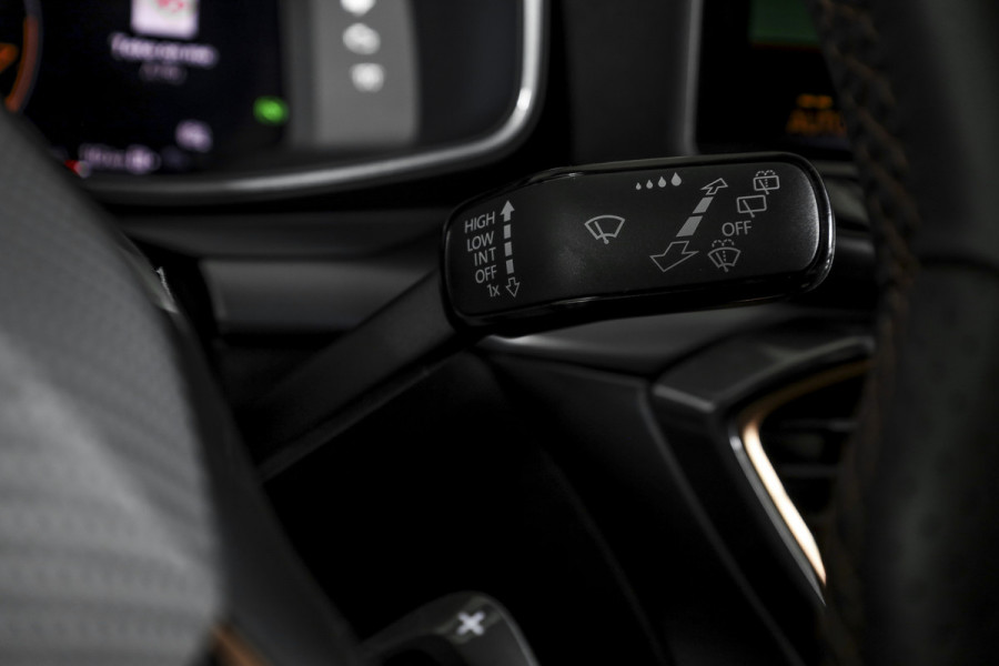 CUPRA Leon Sportstourer 1.5 TSI e-Hybrid 204 PK Business | Drive Pack | Dig. Cockpit | Adapt. Cruise | Stoel-+Stuurverw. | PDC | Camera | NAV + App. Connect | ECC | LM 18" | 9447