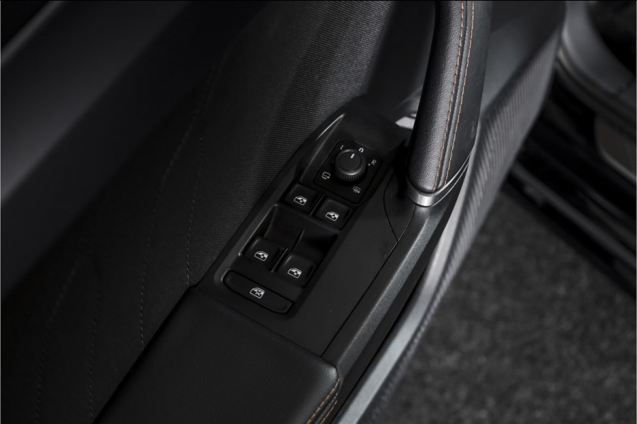 CUPRA Leon Sportstourer 1.5 TSI e-Hybrid 204 PK Business | Drive Pack | Dig. Cockpit | Adapt. Cruise | Stoel-+Stuurverw. | PDC | Camera | NAV + App. Connect | ECC | LM 18" | 9447