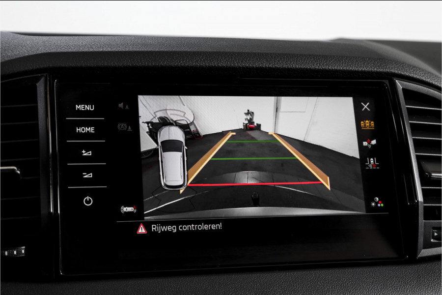 Škoda Karoq 1.5 TSI ACT 150 PK Sportline Business - Automaat | Elek. Trekhaak | Dig. Cockpit | Adapt. Cruise | PDC | Camera | NAV + App. Connect | ECC | DAB | LM 18" | 7979