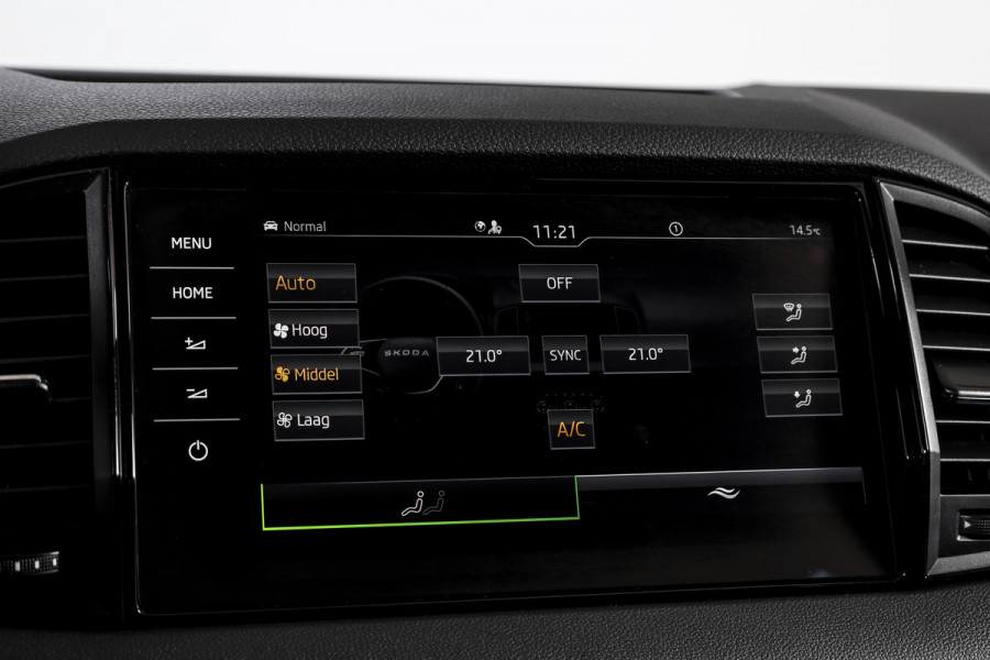 Škoda Karoq 1.5 TSI ACT 150 PK Sportline Business - Automaat | Elek. Trekhaak | Dig. Cockpit | Adapt. Cruise | PDC | Camera | NAV + App. Connect | ECC | DAB | LM 18" | 7979