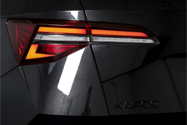 Škoda Karoq 1.5 TSI ACT 150 PK Sportline Business - Automaat | Elek. Trekhaak | Dig. Cockpit | Adapt. Cruise | PDC | Camera | NAV + App. Connect | ECC | DAB | LM 18" | 7979