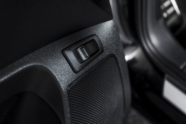 Škoda Karoq 1.5 TSI ACT 150 PK Sportline Business - Automaat | Elek. Trekhaak | Dig. Cockpit | Adapt. Cruise | PDC | Camera | NAV + App. Connect | ECC | DAB | LM 18" | 7979