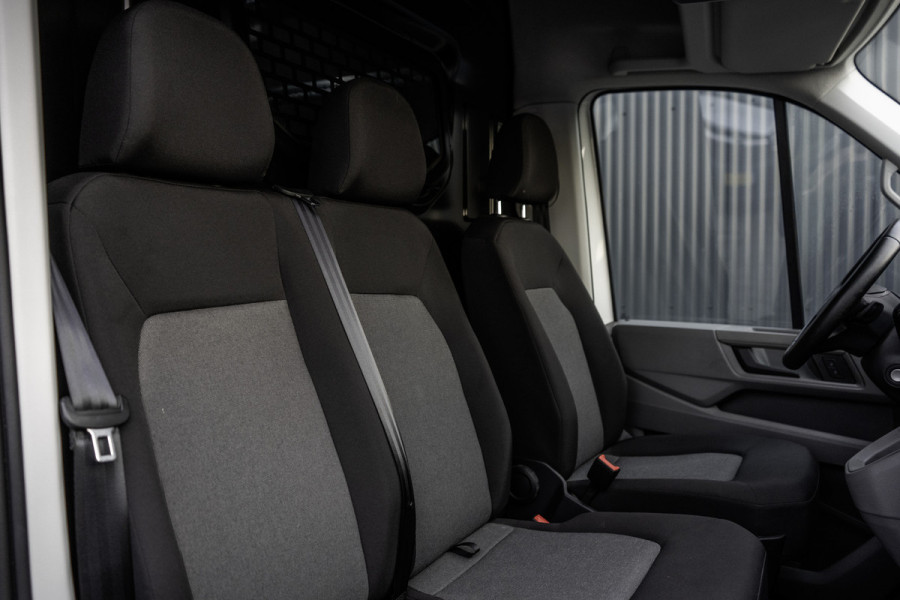 Volkswagen Crafter 35 2.0 TDI L4H3 | 177PK | Automaat | NW Interieur | Navi | Camera | Carplay