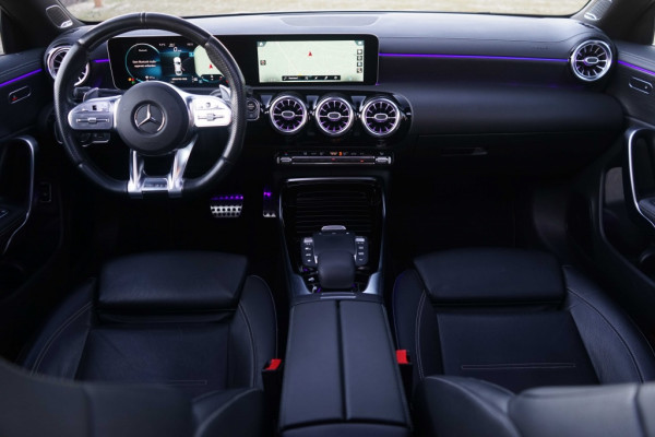 Mercedes-Benz CLA-Klasse AMG CLA 35 4Matic 306PK Pano/Aero/Night/Sfeer