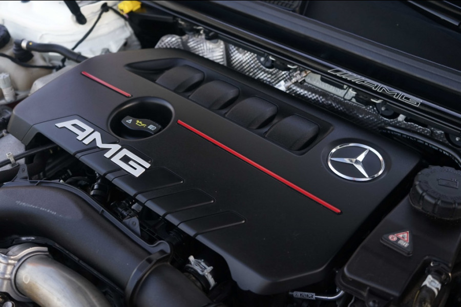 Mercedes-Benz CLA-Klasse AMG CLA 35 4Matic 306PK Pano/Aero/Night/Sfeer