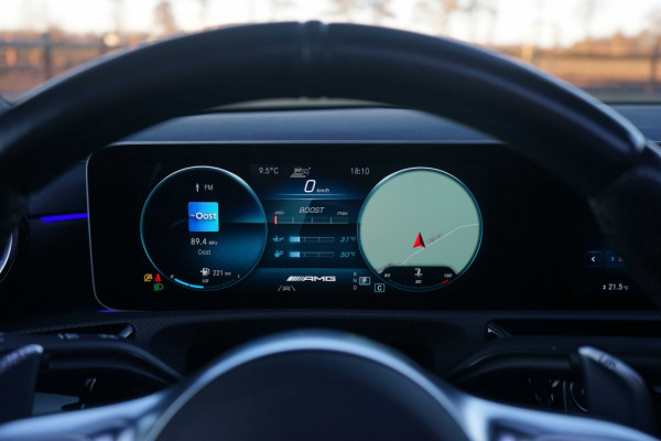 Mercedes-Benz CLA-Klasse AMG CLA 35 4Matic 306PK Pano/Aero/Night/Sfeer