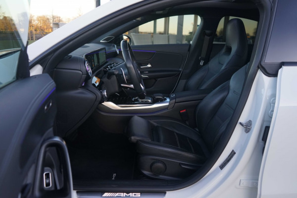 Mercedes-Benz CLA-Klasse AMG CLA 35 4Matic 306PK Pano/Aero/Night/Sfeer